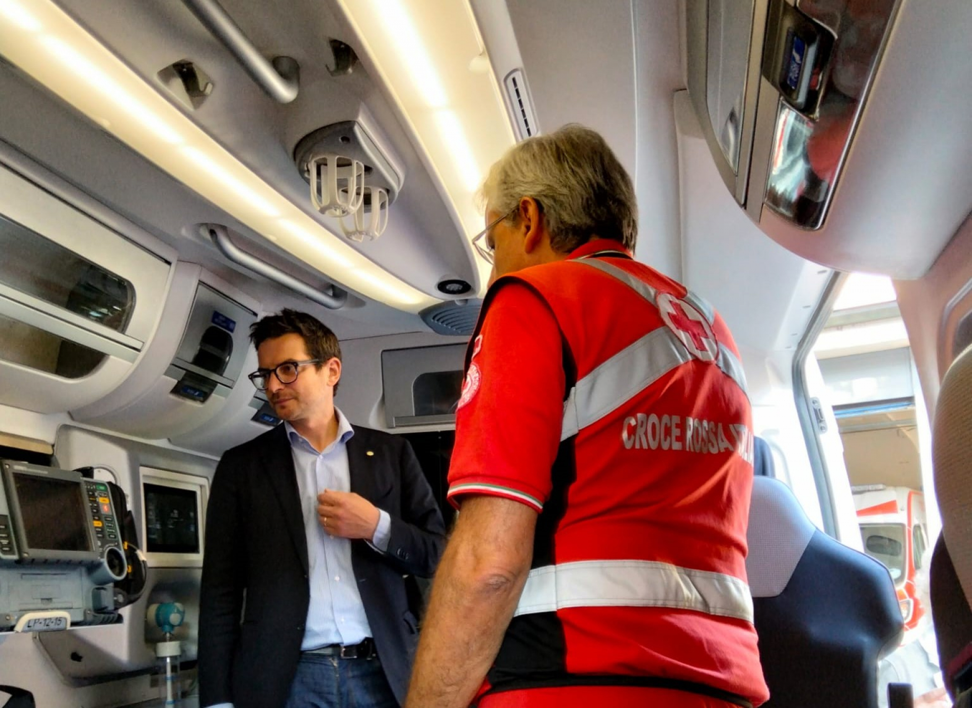 Il Sindaco di Parma Michele Guerra in visita alla sede CRI di via Riva